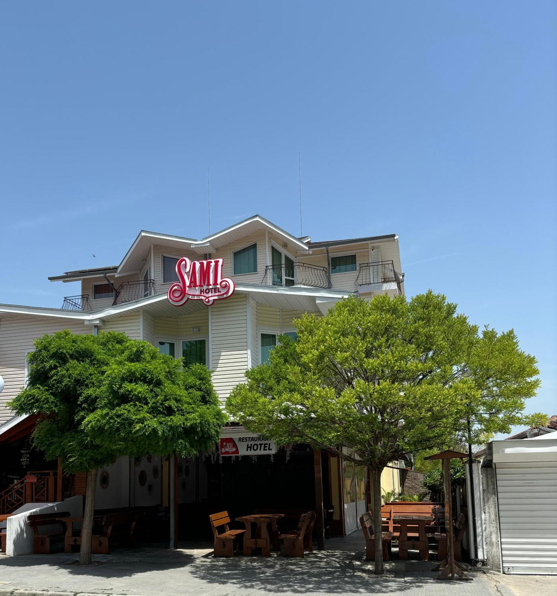 Hotel семеен сами